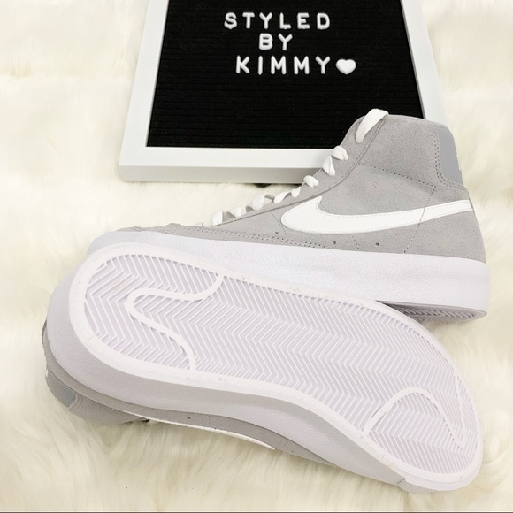 🦋 NIKE Blazer Mid 77 Vintage Grey Sneakers New - Picture 3 of 5